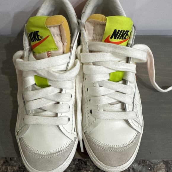 Nike Blazer Low 77 Jumbo DQ1470-103 Women Casual Shoes Sail/Rush Orange SIZE 9.5 - Picture 16 of 16